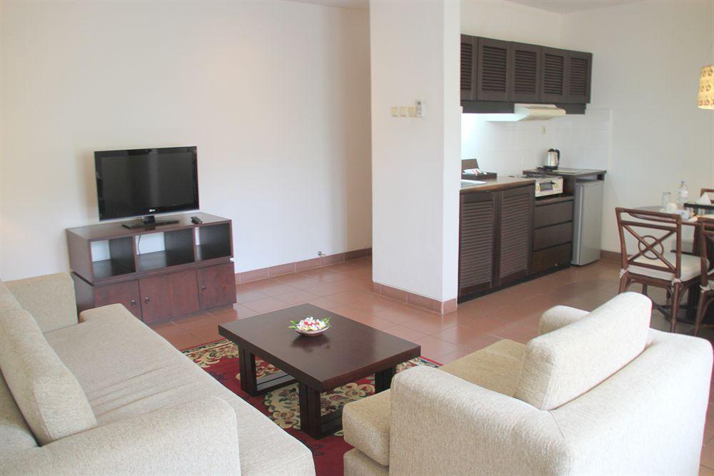 Plagoo Holiday Hotel Nusa Dua  Exterior photo