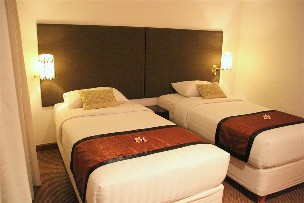 Plagoo Holiday Hotel Nusa Dua  Exterior photo